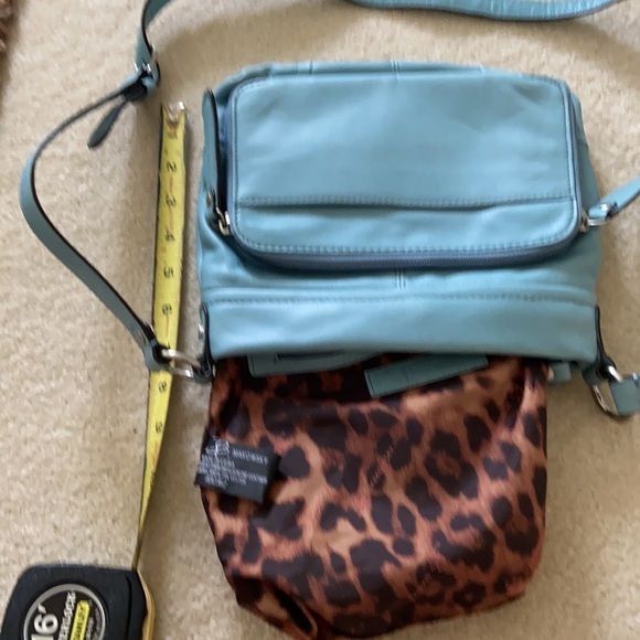 B Makovsky blue leather cross body bag with animal print lining great condition - Picture 3 of 6